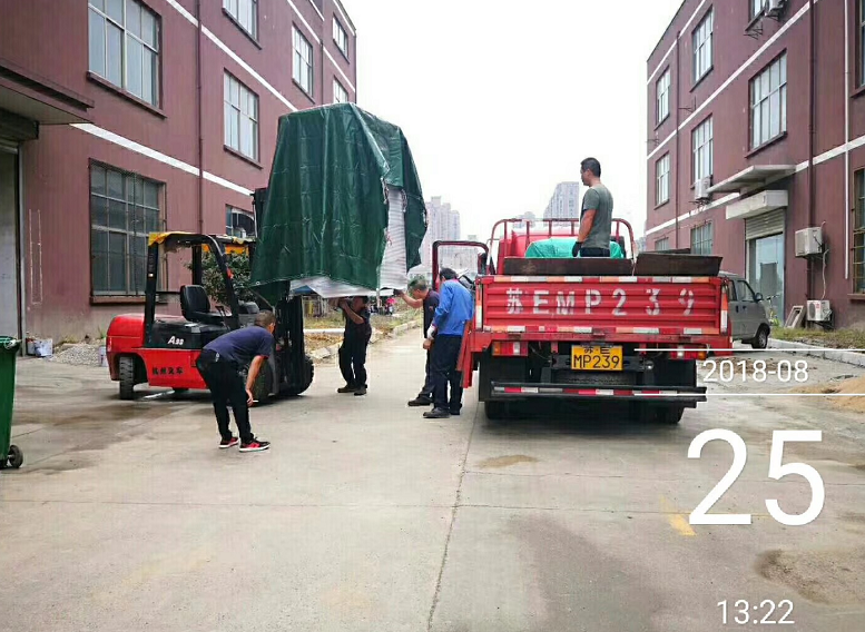 自动<a href='http://www.cgzpig.cn' target='_blank'><u>去毛刺机</u></a>