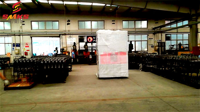 阀块<a href='http://www.cgzpig.cn' target='_blank'><u>交叉孔去毛刺</u></a>_苏州斯曼克磨粒流设备有限公司